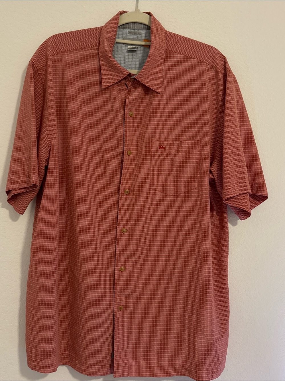 Quiksilver Men's Short-Sleeve Button-Down Shirt in Brick Red Micro-Check